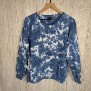 AR-33 Women’s Medium Blue White Tie Dye Pullover Crewneck Sweater